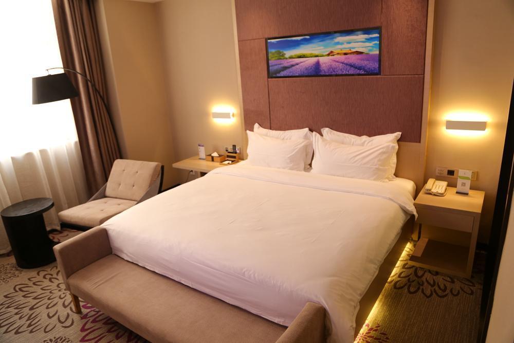 Lavande Hotel Shanghai Hongqiao Airport Wuzhong Road Екстер'єр фото